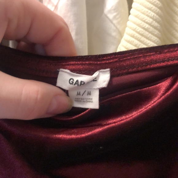 Velvet crop top - Picture 2 of 3